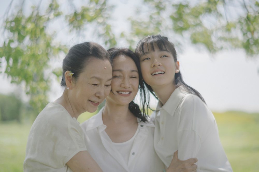 «The First Taste of Loneliness»: Gu Yous Familienporträt über Trauer und Zusammenhalt