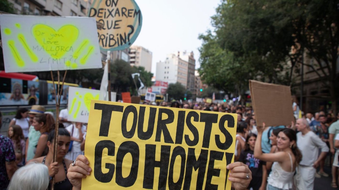 Tausende demonstrieren auf Mallorca gegen Massentourismus