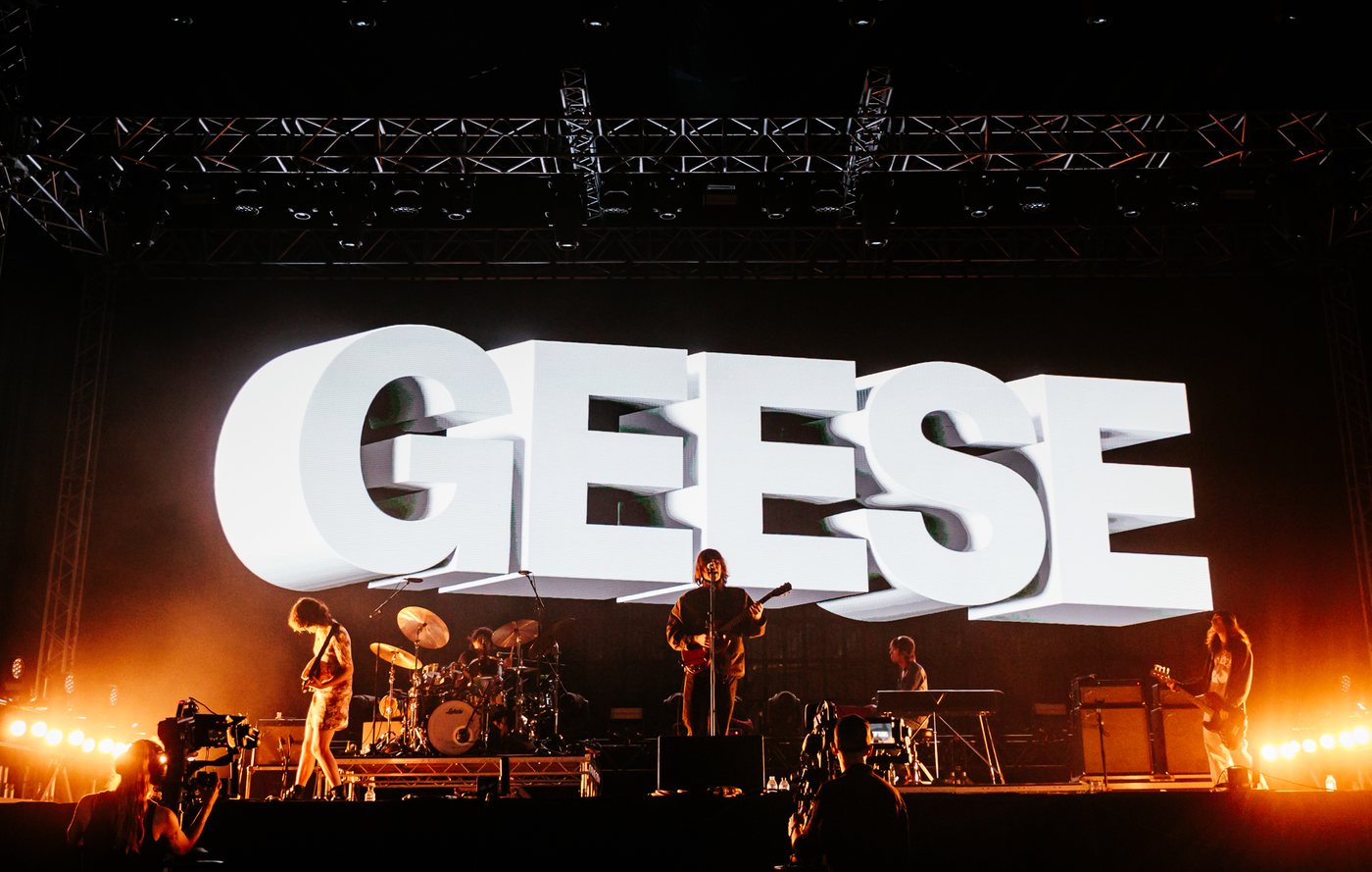 Geese trotzen dem Regen beim Reading Festival 2026