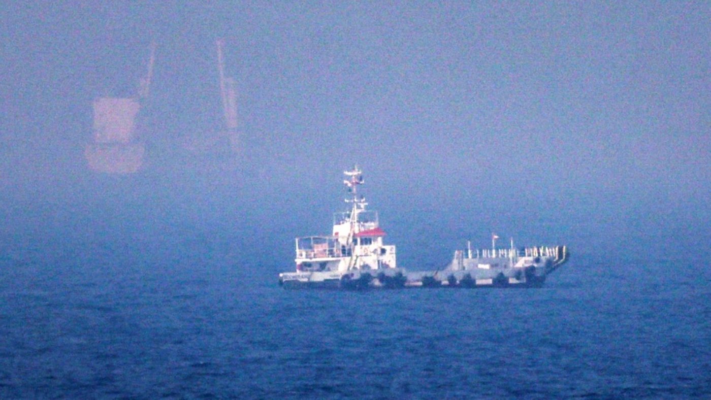 Iran meldet Explosion von Öltankern in der Straße von Hormus – USA widersprechen