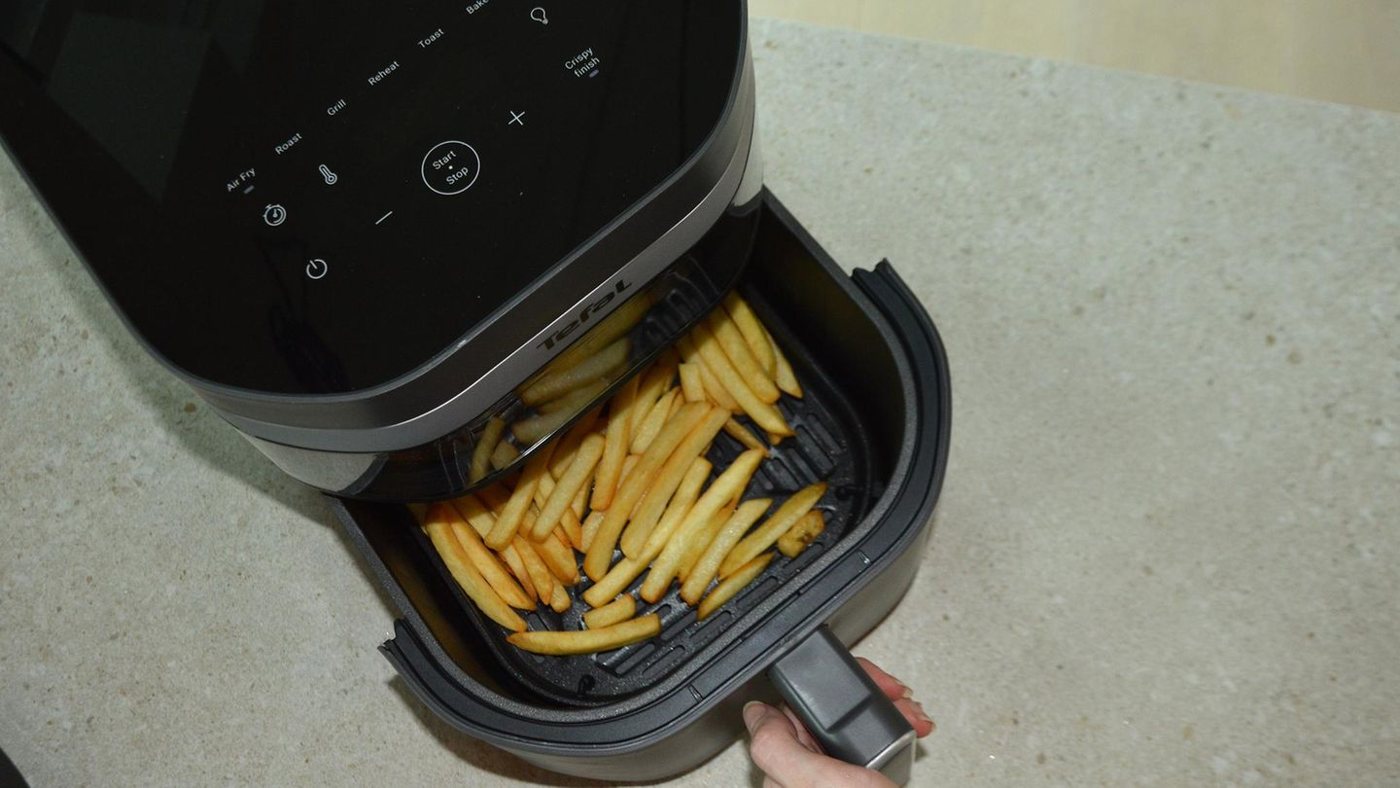 Heißluftfritteusen im großen Test: Tefal-Modell überzeugt als Testsieger