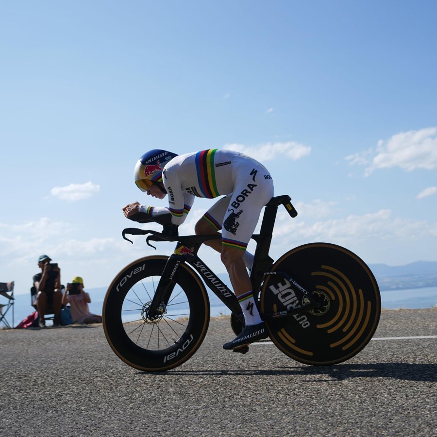 Remco Evenepoel gewinnt Einzelzeitfahren der Tour de France – Florian Lipowitz nach Sturz ausgeschieden